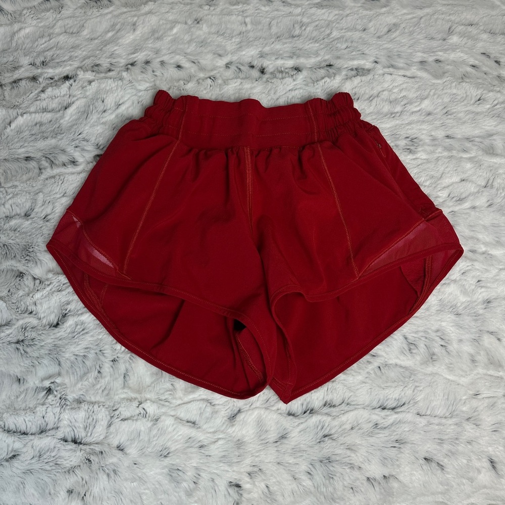 Lululemon, Hotty Hot Low-Rise Lined Short 2.5"